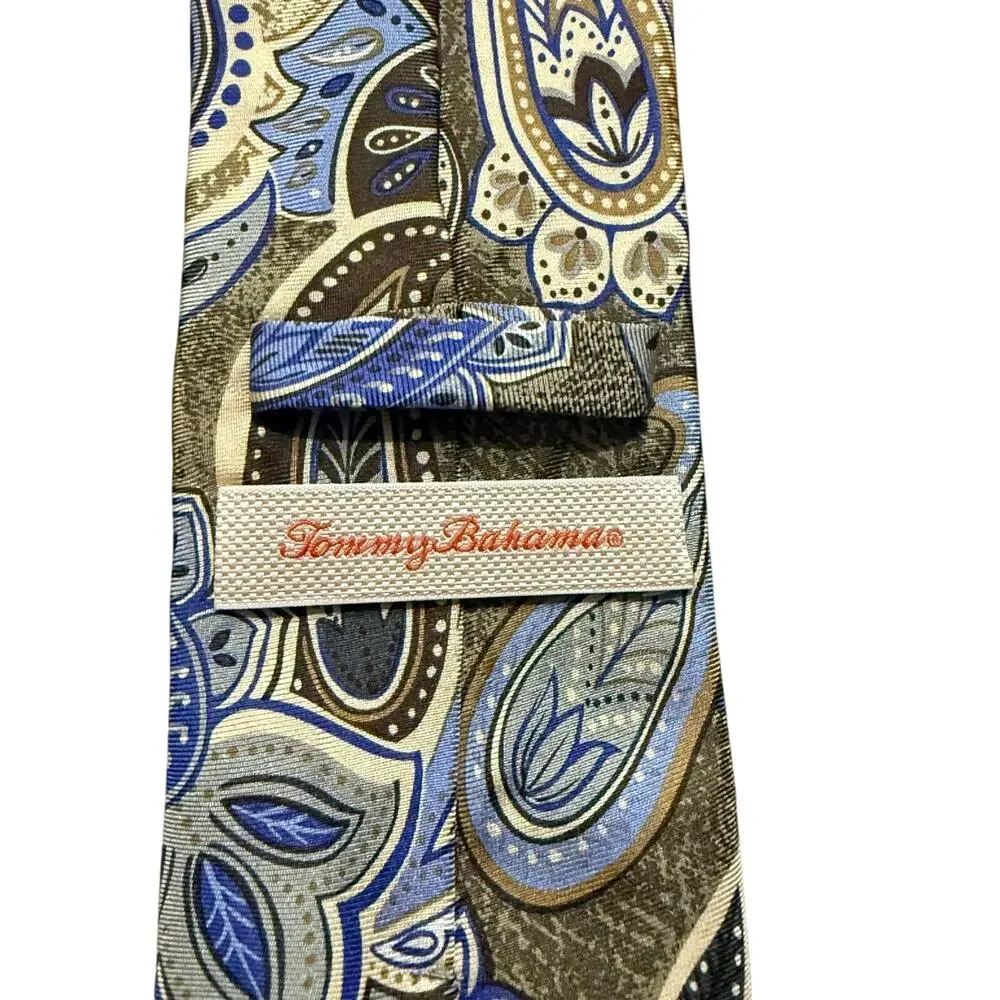 Tommy Bahama Mens Silk Necktie Blue Green Yellow Paisley Pattern 100% Silk